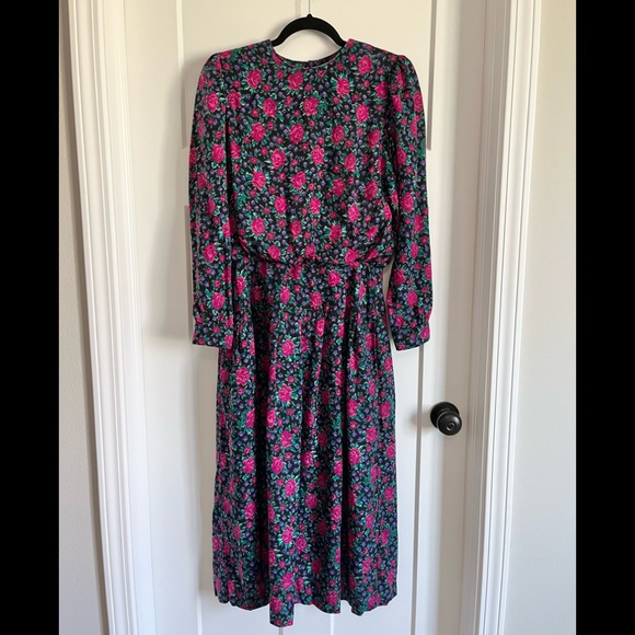 Vintage Dresses & Skirts - SOLD Vintage Pioneer Style Floral Long Sleeve Dress